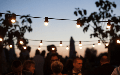 Organiser son mariage ou son événement d’entreprise en mai : le mois qui ouvre la belle saison